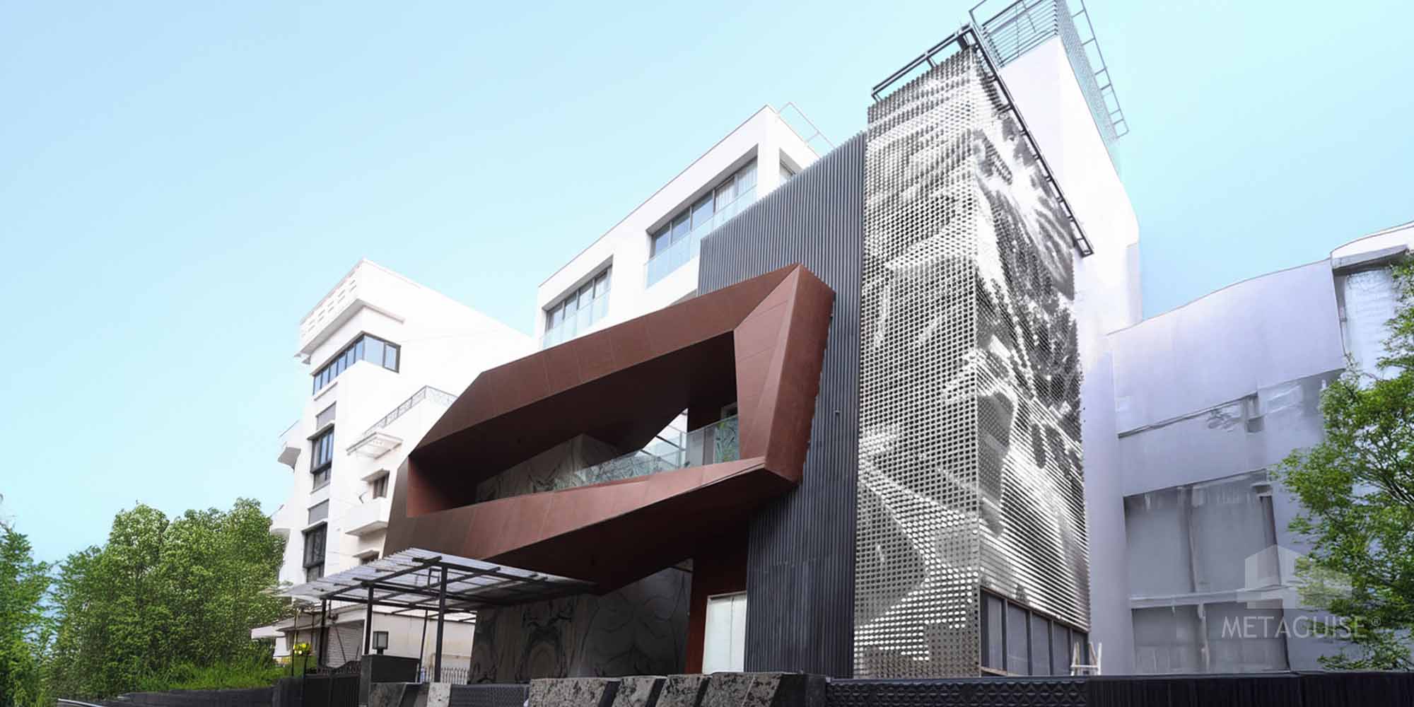 Best metal facade system for climate resilient luxury home in India – MetaSequin aluminium panel by Metaguise